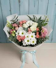 Букет цветов из:  Розы, Лизиантусы и Хризантемы в Массандре