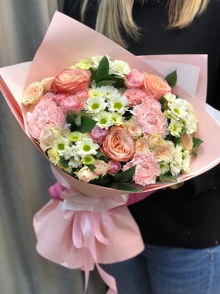 Букет цветов из: Гвоздики, Розы и Хризантемы в Массандре