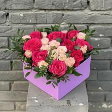 Цветочная композиция из Розы в коробке в Массандре