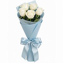 Букет 5 Белых роз Проуд в Массандре