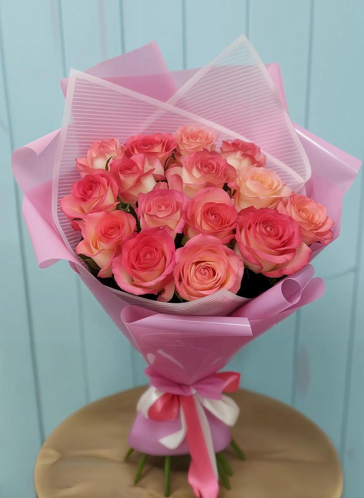 Букет 15 Розовых роз Равель в Массандре