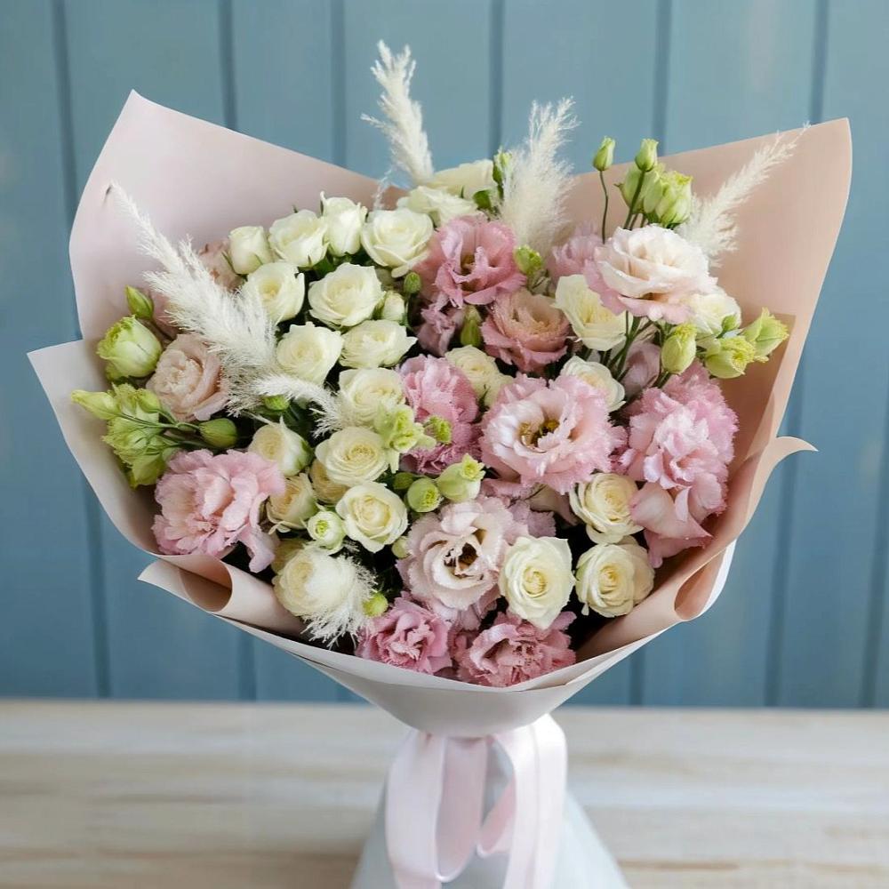 Букет цветов из: Альстромерии и Розы в Массандре