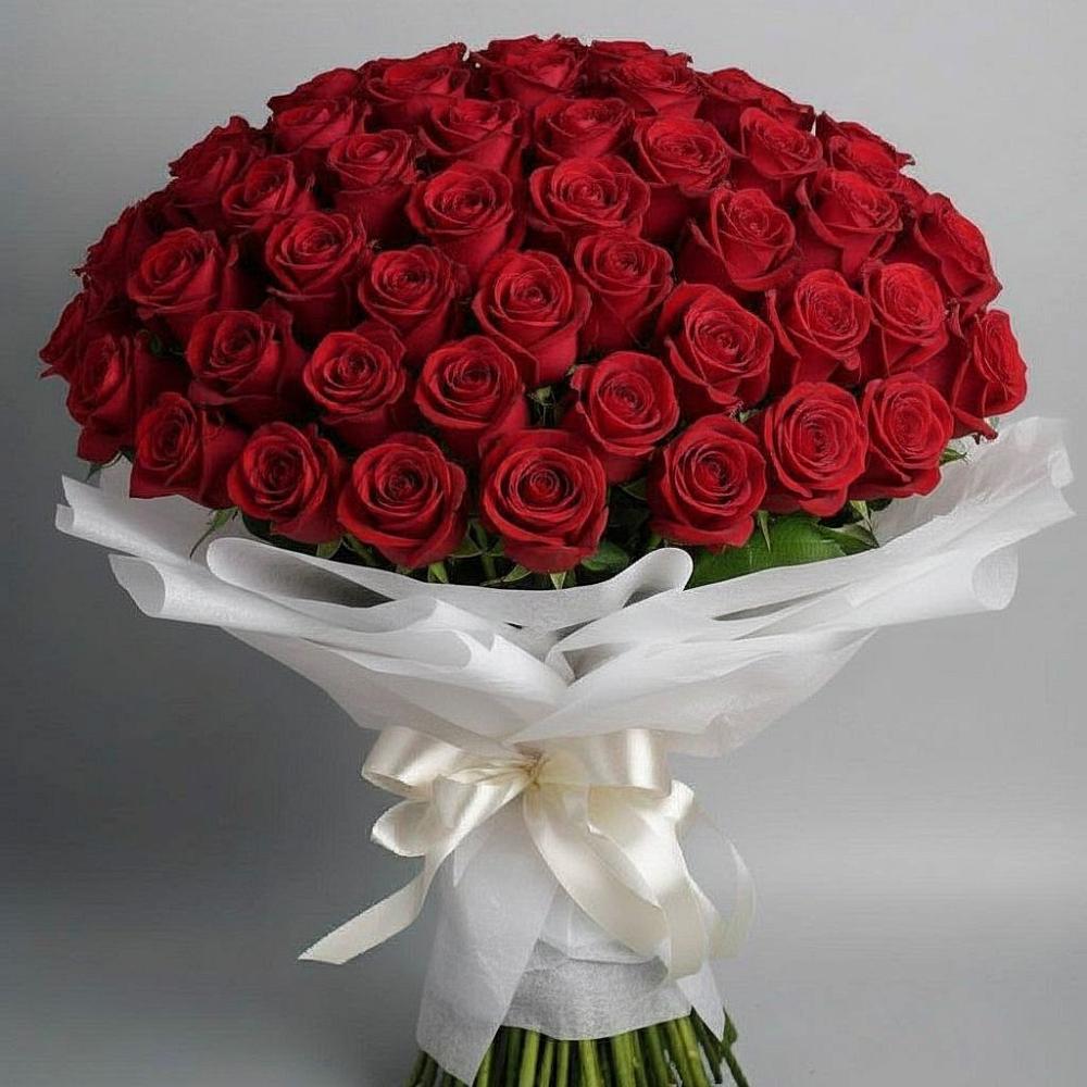 Букет 101 Красная роза Блэк Мэджик в Массандре