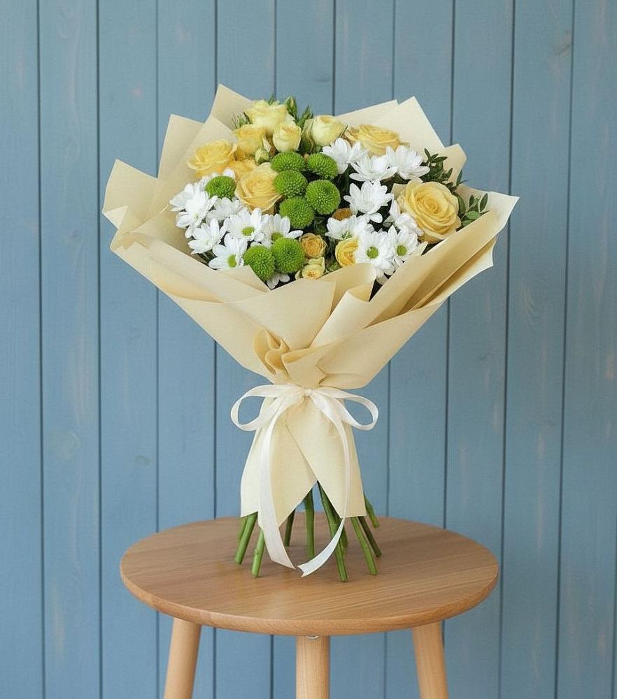 Букет цветов из: Хризантемы и Розы в Массандре