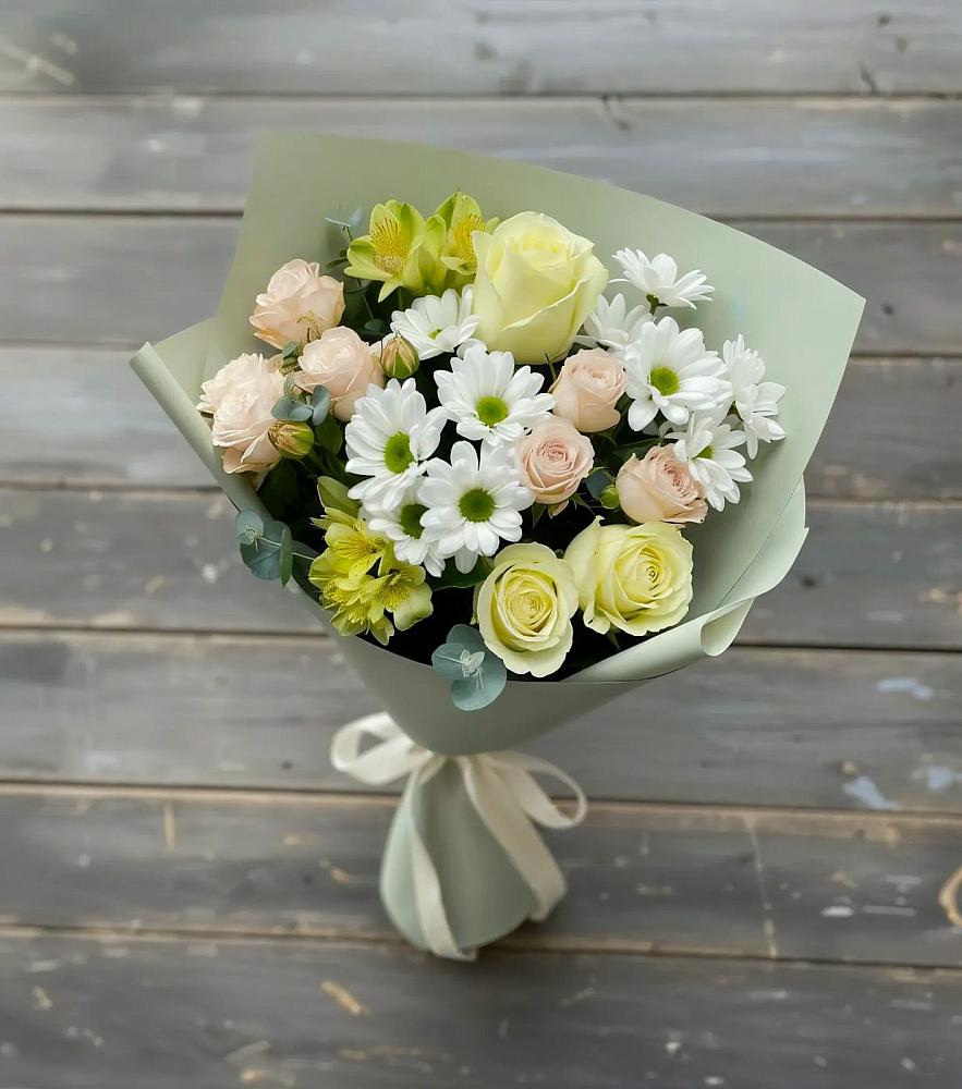 Букет цветов из: Альстромерии, Розы и Хризантемы в Массандре