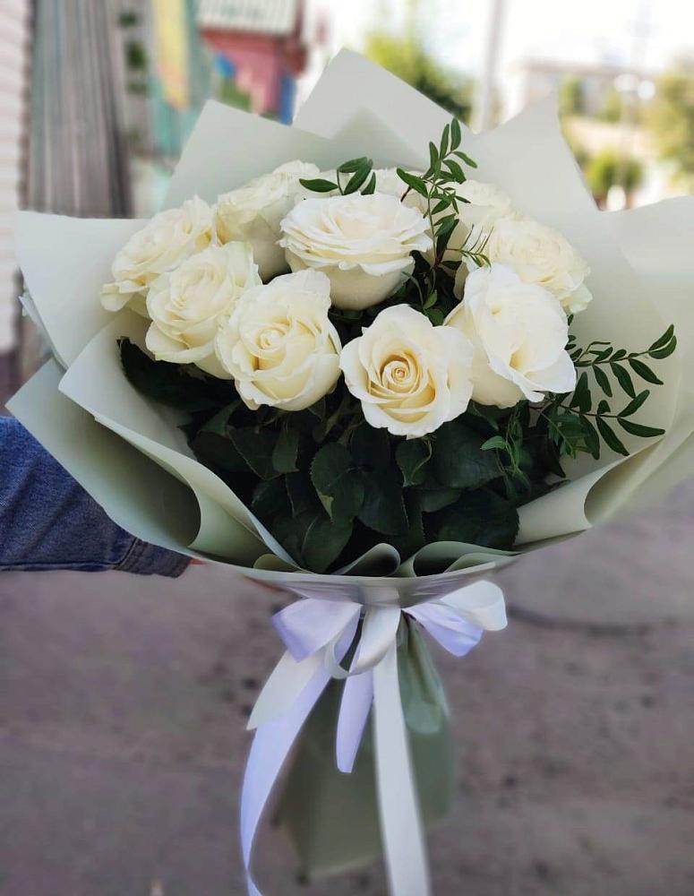 Букет Белые розы Проуд в Массандре
