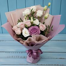 Букет цветов из:  Розы и Лизиантусы в Массандре