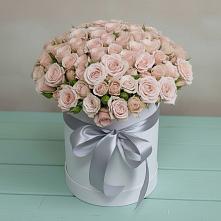 Цветочная композиция из Розы в шляпной коробке в Массандре