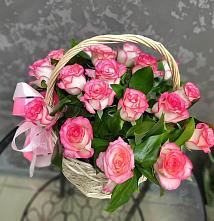 Цветочная композиция из Розы в корзине #REPLACE_PRED# Массандре
