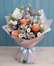 Букет цветов из:  Лизиантусы, Розы, Альстромерии и Гипсофила #REPLACE_PRED# Массандре