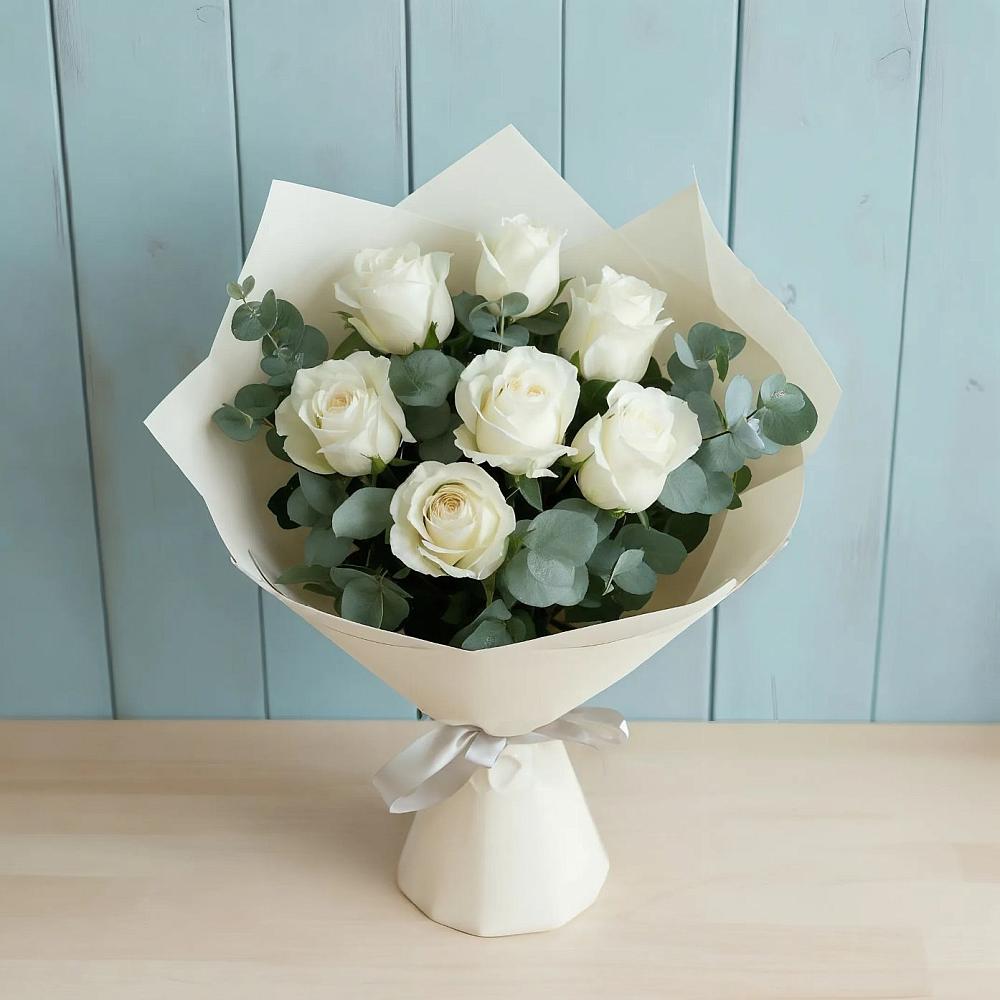 Букет Белые розы в Эвкалипте в Массандре