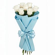 Букет 7 белых роз Проуд в Массандре