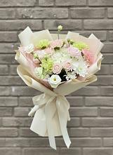 Букет цветов из:  Гвоздики, Розы, Лизиантусы и Хризантемы в Массандре