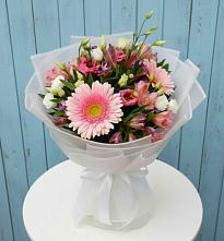 Букет цветов из:  Герберы, Альстромерии и Лизиантусы в Массандре