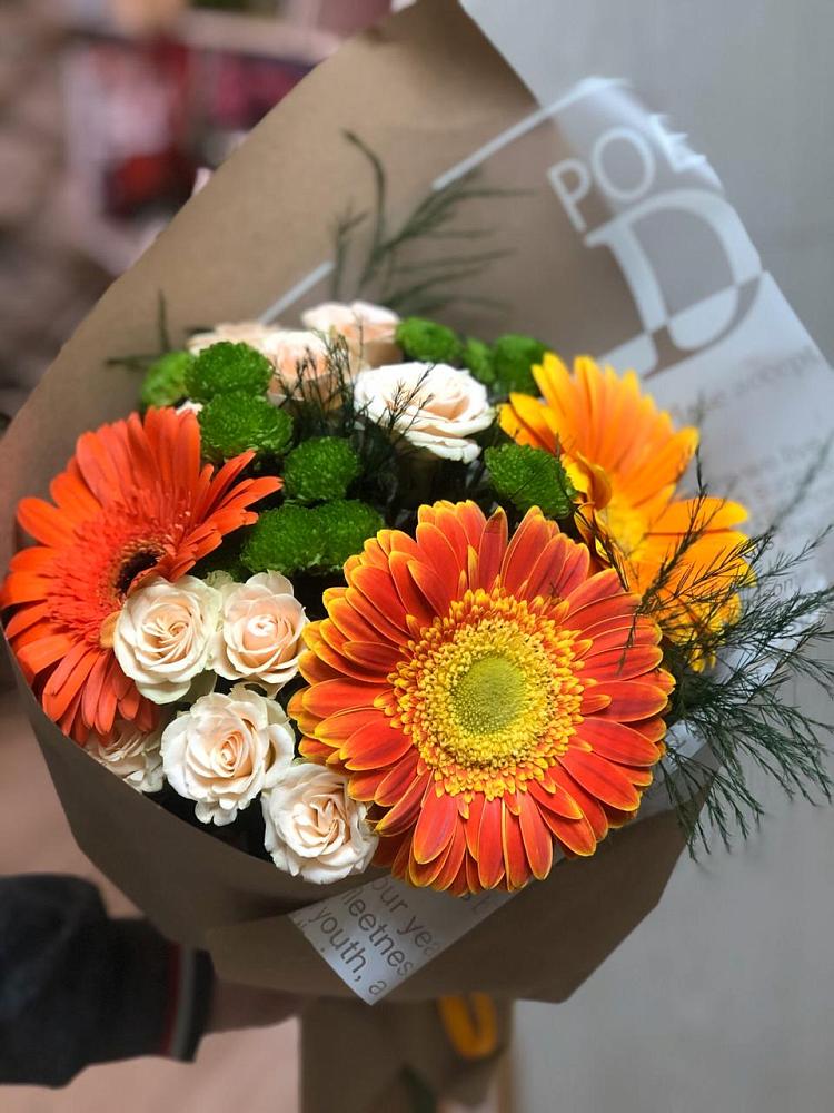 Букет цветов из: Герберы, Хризантемы и Розы в Массандре