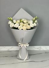 Букет цветов из:  Розы и Лизиантусы в Массандре